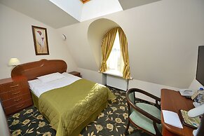 Cronwell Inn Stremyannaya