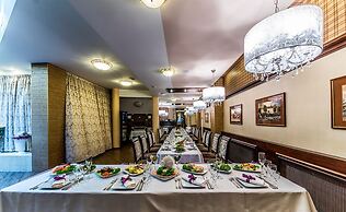 Cronwell Inn Stremyannaya