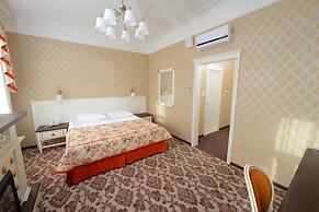 Cronwell Inn Stremyannaya