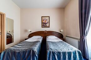 Cronwell Inn Stremyannaya