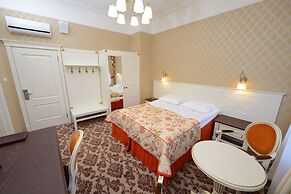 Cronwell Inn Stremyannaya