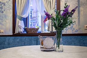 Cronwell Inn Stremyannaya