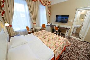 Cronwell Inn Stremyannaya