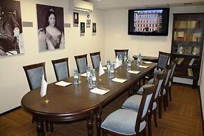 Cronwell Inn Stremyannaya