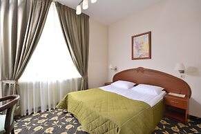 Cronwell Inn Stremyannaya