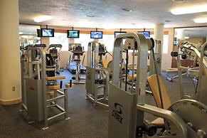 Clarion Suites Roatan at Pineapple Villas