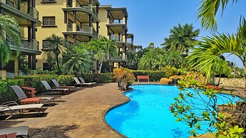 Clarion Suites Roatan at Pineapple Villas