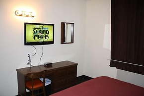 Empress Inn and Suites by The Falls
