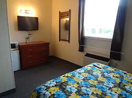 Empress Inn and Suites by The Falls