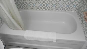 Empress Inn and Suites by The Falls