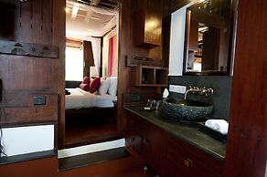 Niraamaya Surya Samudra