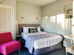 Asure Colonial Lodge Motel