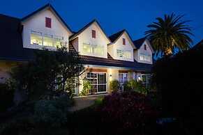 Asure Colonial Lodge Motel