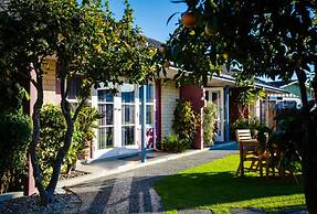 Asure Colonial Lodge Motel