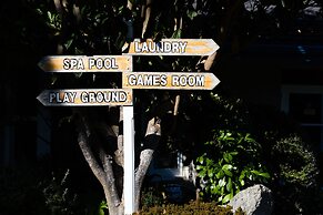 Asure Colonial Lodge Motel