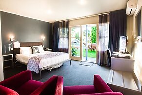 Asure Colonial Lodge Motel