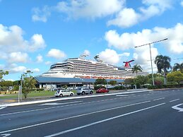 Reef Gateway Apartments