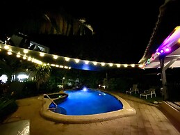 Reef Gateway Apartments