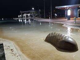 Reef Gateway Apartments