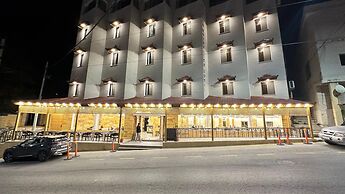 Sharah Mountains Hotel