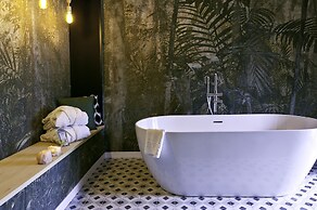 Cases Noves - Adults Only