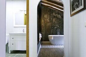 Cases Noves - Adults Only