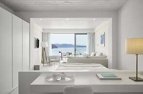 Lichnos Beach Hotel & Suites