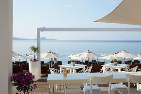 Lichnos Beach Hotel & Suites