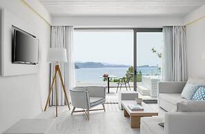 Lichnos Beach Hotel & Suites