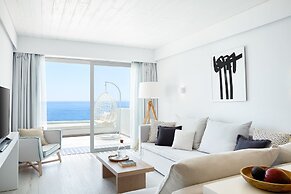 Lichnos Beach Hotel & Suites