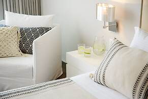 Lichnos Beach Hotel & Suites