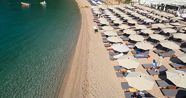 Lichnos Beach Hotel & Suites