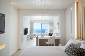 Lichnos Beach Hotel & Suites