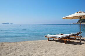 Lichnos Beach Hotel & Suites