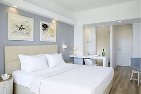 Lichnos Beach Hotel & Suites