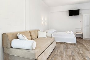 Stratos Studios & Apartments