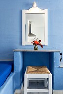 Stratos Studios & Apartments