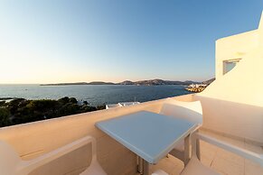 Stratos Studios & Apartments