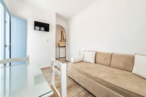 Stratos Studios & Apartments