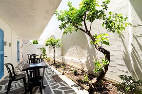 Stratos Studios & Apartments