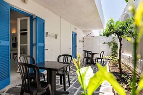 Stratos Studios & Apartments