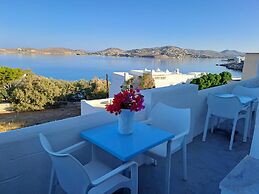 Stratos Studios & Apartments