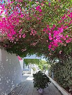 Stratos Studios & Apartments