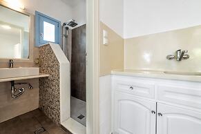 Stratos Studios & Apartments