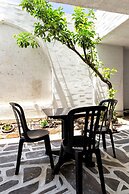 Stratos Studios & Apartments