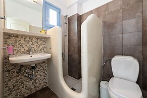 Stratos Studios & Apartments