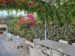 Stratos Studios & Apartments