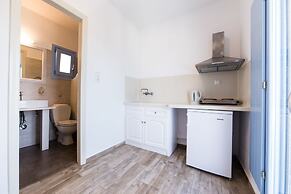 Stratos Studios & Apartments