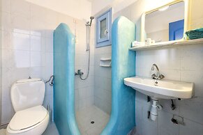 Stratos Studios & Apartments