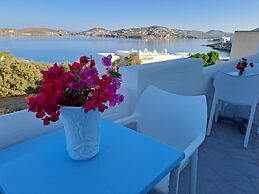 Stratos Studios & Apartments